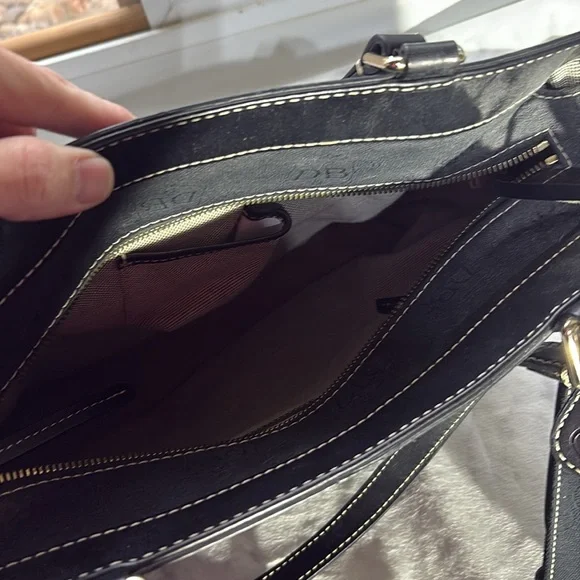 Dooney & Bourke Tote Bag - Picture 5 of 12